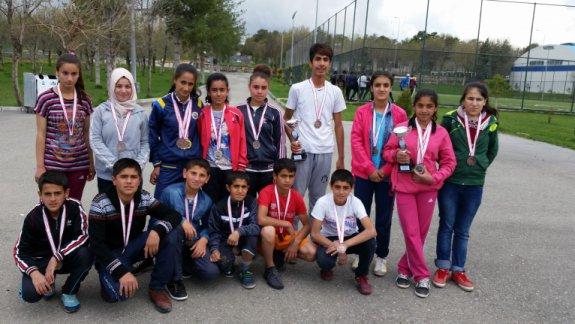 Karaköy Ortaokulu Oryantring Yarışmasında İl birincisi oldu.
